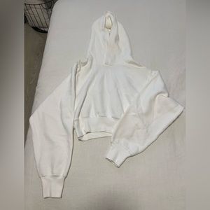 White aritzia cropped sweatshirt, never worn